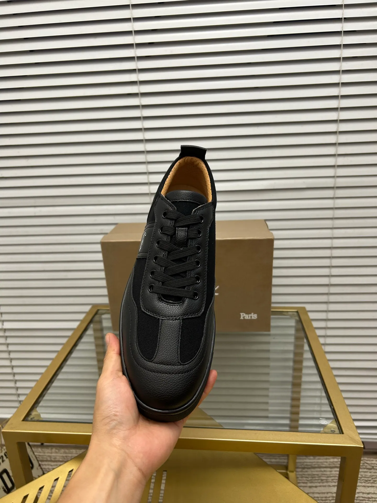 (Customized model) Ex-factory price is 520. christian louboutin (CL red sole shoes) counter series, casual sneakers for couples 📢 📢 📢 Exclusive hot style release 🎈🎈💪 Movable latex feet 👻 Finished outsole line [Proud] 😝Female 35-40# Male 38#-46, global supply😝 [Top version]: Original imported genuine leather upper, top original leather lining, original molded TPU outsole, original 1:1 detail processing, original shoe last,